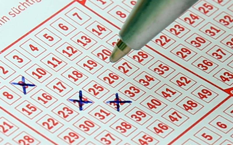 世界杯游戏彩票娱乐场的香港六合彩投注类型及说明 2 香港六合彩是世界杯游戏彩票娱乐场中常见的赌博游戏之一